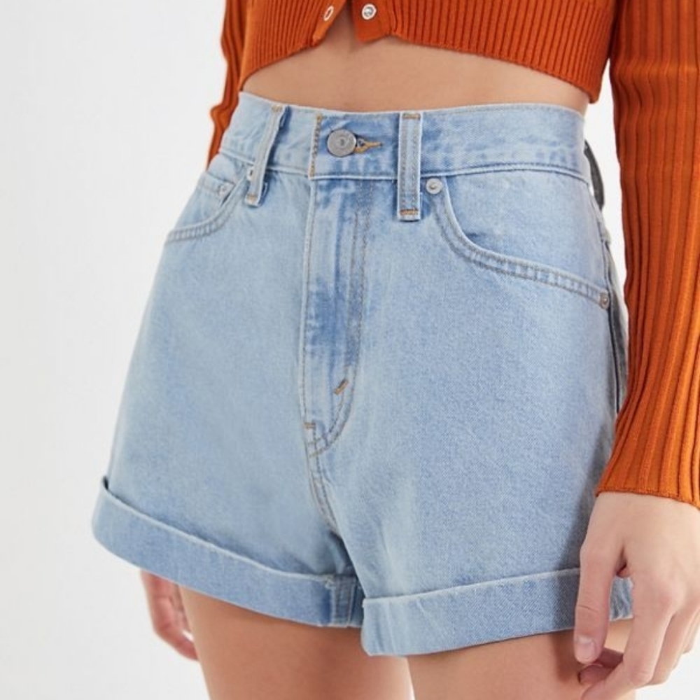 NWT Levi's mom shorts